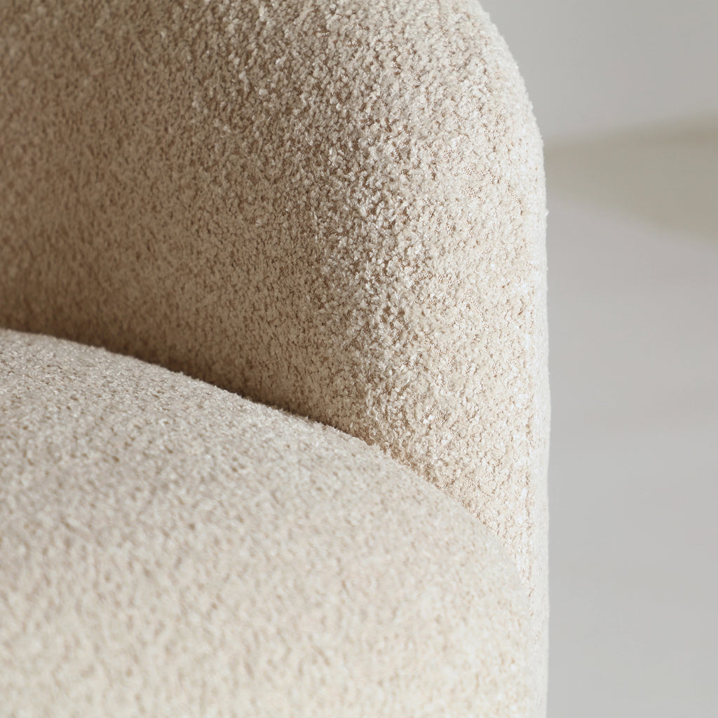 Fauteuil en coton bouclé crème