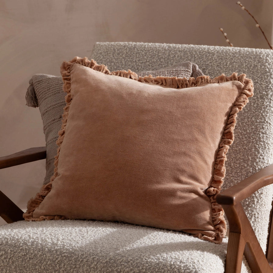 Housse de coussin velours et volants