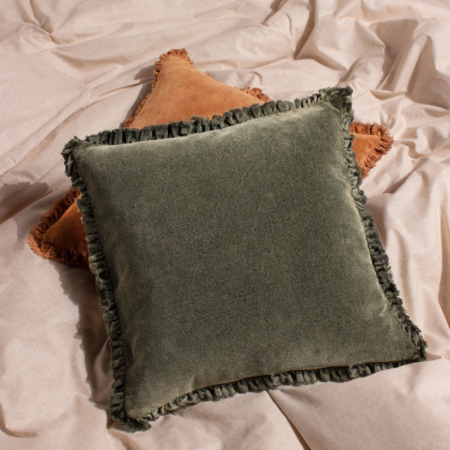 Housse de coussin velours et volants