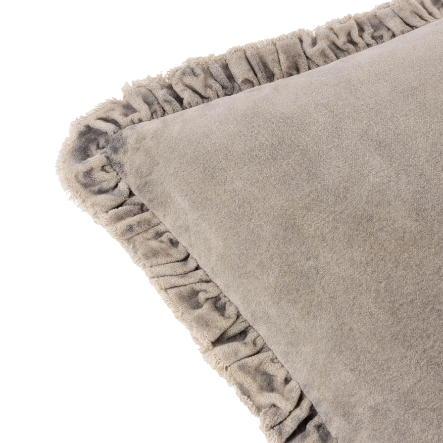 Housse de coussin velours et volants